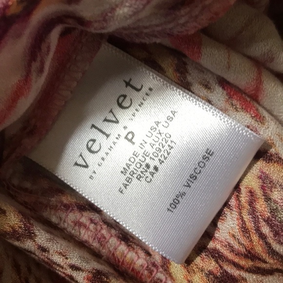 Velvet by Graham and Spencer Blanca Jumper. - Picture 7 of 8